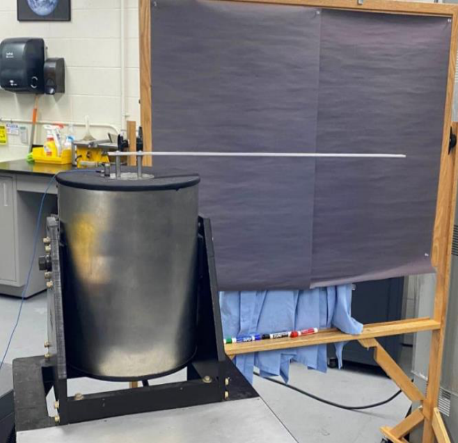 Electrodynamic shaker used to excite beam resonance modes